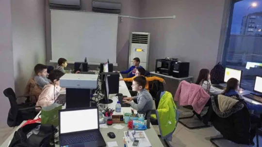 Tekirdağ'da yüzlerce öğrenci kış spor okulunda eğitim alıyor