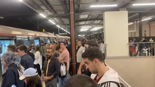 Teknik arıza sonrası Marmaray'da yoğunluk yaşandı