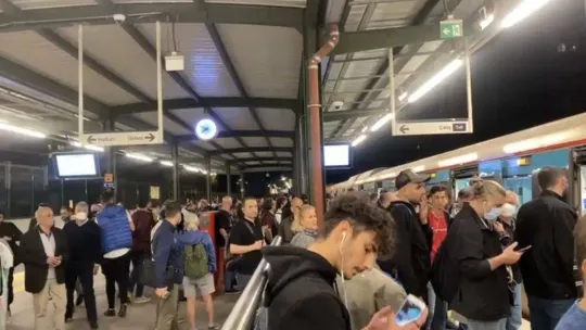 Teknik arıza sonrası Marmaray'da yoğunluk yaşandı