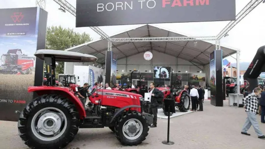 Teknolojik traktörler bu fuarda sergileniyor