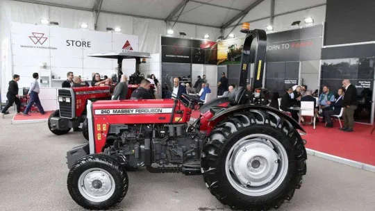 Teknolojik traktörler bu fuarda sergileniyor