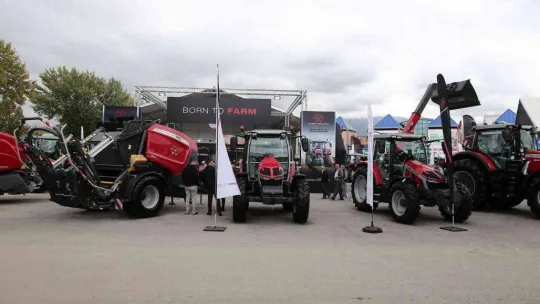 Teknolojik traktörler bu fuarda sergileniyor