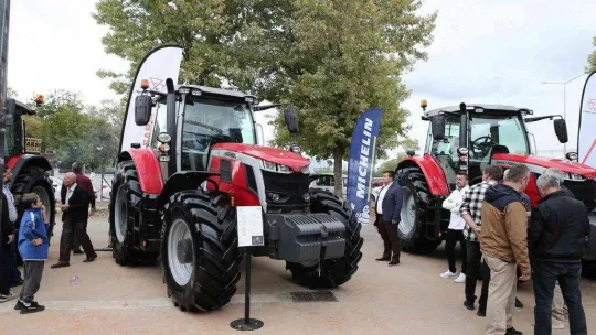Teknolojik traktörler bu fuarda sergileniyor