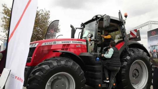 Teknolojik traktörler bu fuarda sergileniyor