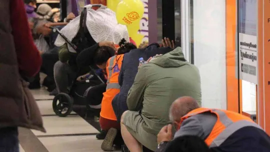 Telefonlara uyarı geldi, vatandaşlar 'Çök-Kapan-Tutun' yaptı