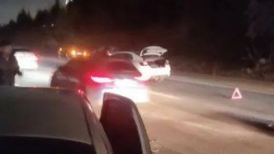 TEM'de 5 araç birbirine girdi: 1 yaşındaki bebek yaralandı