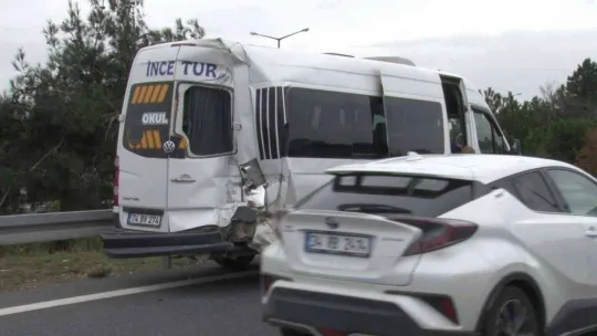 TEM'de servis aracı İETT otobüsü ile çarpıştı: 7 yaralı