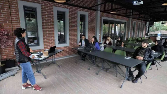 Temel fotoğrafçılık kursunda eğitimler başladı