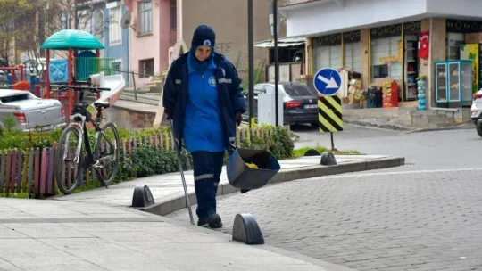 Temiz ve Güzel bir Biga için ekipler aralıksız çalışıyor