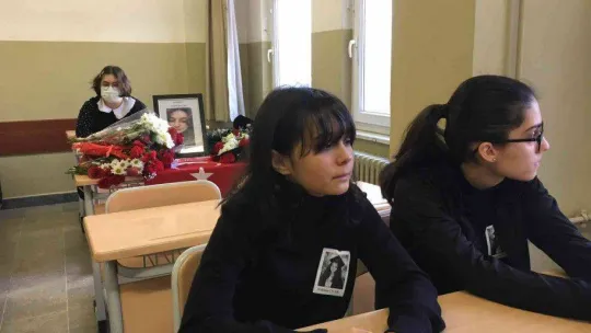 Terör saldırısında hayatını kaybeden Yağmur Uçar okulunda törenle anıldı