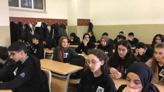 Terör saldırısında hayatını kaybeden Yağmur Uçar okulunda törenle anıldı