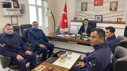 Terör suçlusunu yakalayan jandarmaya kaymakamdan başarı belgesi