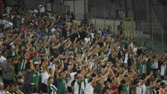 TFF 2. Lig: Bursaspor: 0 - Esenler Erokspor: 3