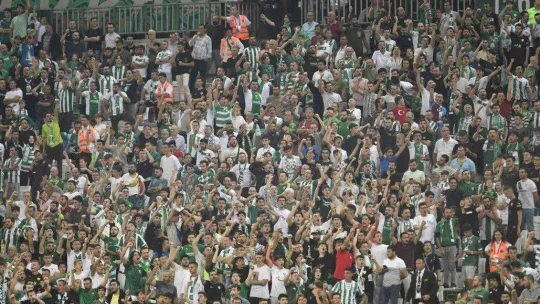 TFF 2. Lig: Bursaspor: 0 - Esenler Erokspor: 3