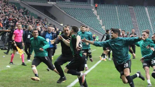 TFF 2. Lig: Kocaelispor:2  - Ankara Demirspor:4