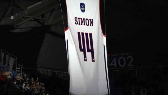 THY Euroleague: A. Efes: 82 - Olympiakos: 71