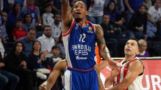 THY Euroleague: A. Efes: 82 - Olympiakos: 71