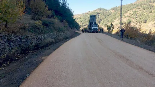 Tozman köy yolunun çalışmalara başlandı