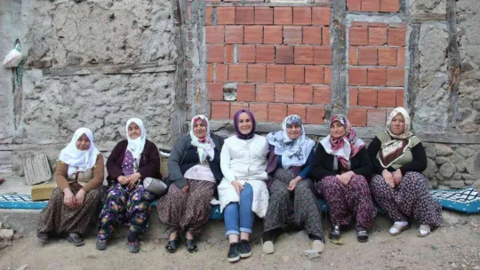 Tozman köyündeki yol yapım çalışmasını inceledi