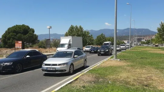 Trafikte tatilcilerin dönüş yoğunluğu başladı