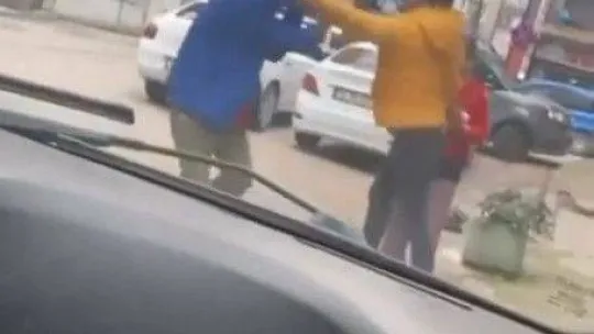 Trafikteki yol verme kavgaları kamerada