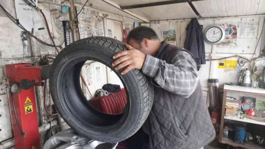 Trakya'da lastikçilerde 'kış lastiği' yoğunluğu