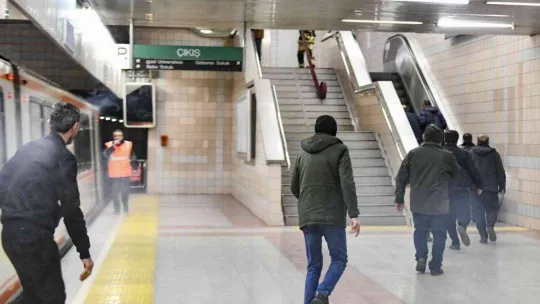 Trende yangın ve yolcu kurtarma tatbikatı gerçeğini aratmadı