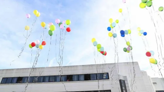 Tüm balonlar bugün onlar için gökyüzüne bırakıldı