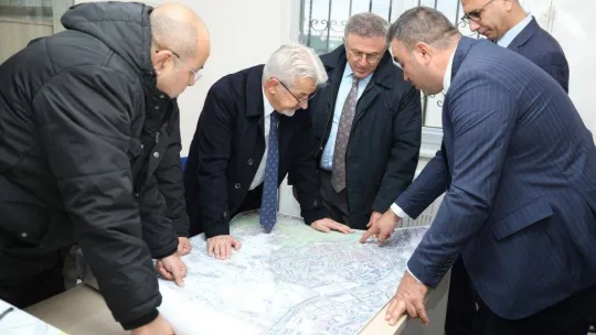 Turgay Erdem, Kurtuluş Mahallesi'nde vatandaşı dinledi