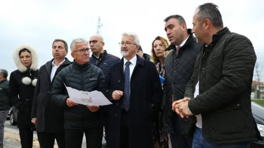 Turgay Erdem, Kurtuluş Mahallesi'nde vatandaşı dinledi