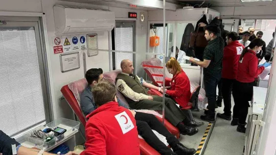 Türk Kızılay, depremzedelere destek olmak için tüm ekiplerini seferber etti