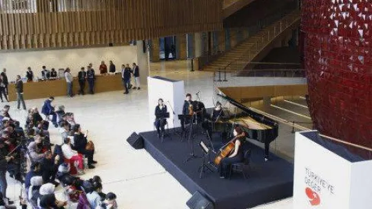 Türk Telekom'dan 'Dünya Engelliler Günü'nde AKM'de sanat etkinlikleri