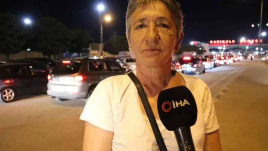 Türkiye'de alışveriş sonrası dönüşe geçen Bulgarlar gümrükte yoğunluk oluşturdu