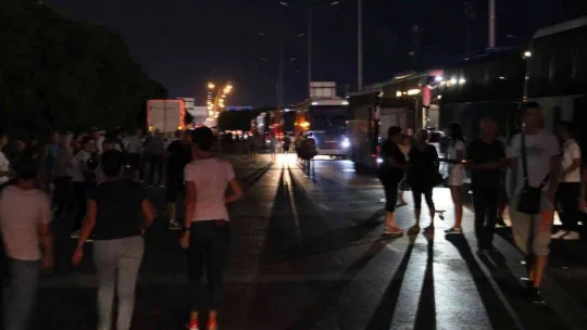 Türkiye'de alışveriş sonrası dönüşe geçen Bulgarlar gümrükte yoğunluk oluşturdu