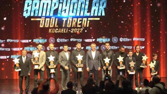 Türkiye Motosiklet Federasyonu'ndan İHA'ya plaket