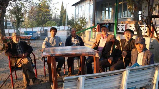 Türkiye'nin dört bir yanından bu köye akın ediyorlar, boş ev kalmadı