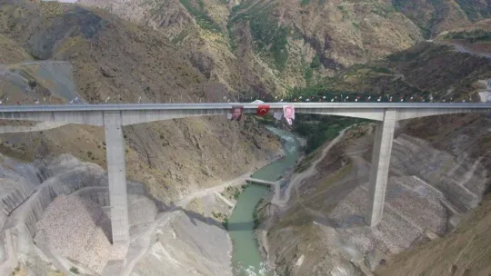 Türkiye'nin en yüksek köprüsünden yaklaşık 1.5 milyon araç geçti