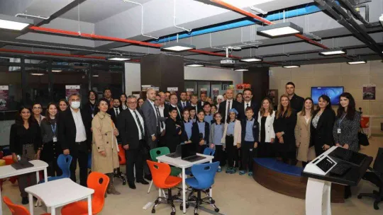 Türkiye'nin ilk öğrenme laboratuvarı açıldı