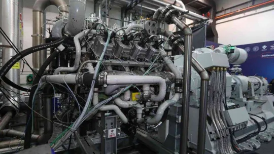 Türkiye'nin ilk yerli lokomotifi Özgün Motor görücüye çıktı