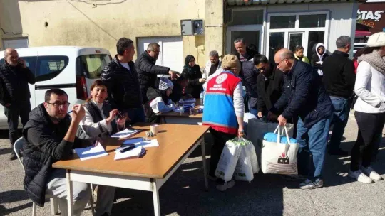 Türkiye'nin yangında seferber olduğu Manavgat, depremzedeler için tek yürek