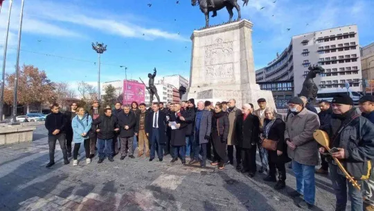 Türkiye Türklerindir Birliği'nden Anayasa'dan Türk ifadesinin çıkarılması söylemlerine sert tepki
