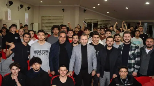 Tutuk, Dünya Kupası finalini üniversite öğrencileriyle izledi