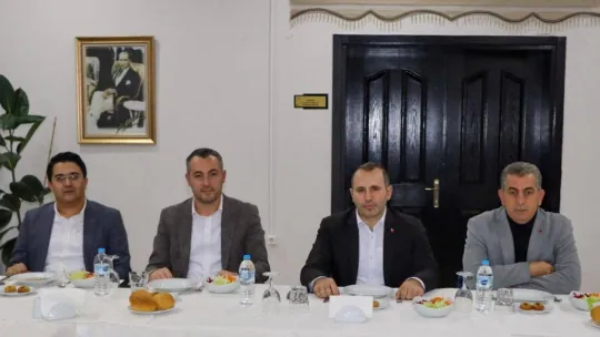 Tutuk, hemşehri dernekleri temsilcileriyle bir araya geldi