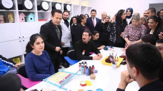 Tuzla Belediyesi 'Engelsiz Yaşam Merkezi' kapılarını açtı