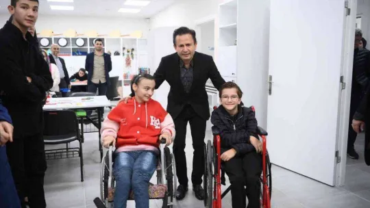 Tuzla Belediyesi 'Engelsiz Yaşam Merkezi' kapılarını açtı