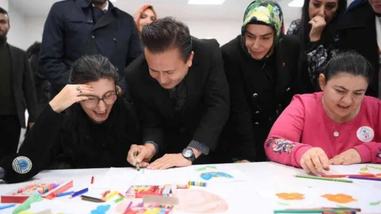 Tuzla Belediyesi 'Engelsiz Yaşam Merkezi' kapılarını açtı