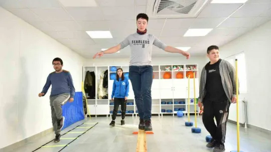 Tuzla Belediyesi Engelsiz Yaşam Merkezi'nde eğitimler aile sıcaklığında devam ediyor