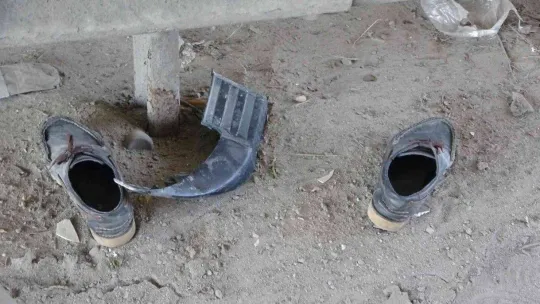 Tuzla'da kaza yaparak savrulan aracın çarptığı motosikletli ağır yaralandı