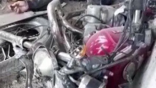 Tuzla'da kaza yaparak savrulan aracın çarptığı motosikletli ağır yaralandı