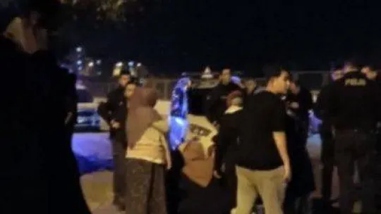 Tuzla'da koca dehşeti: Boşanmak isteyen karısını sokak ortasında defalarca bıçakladı